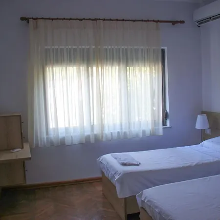 Ballo Gjirokaster