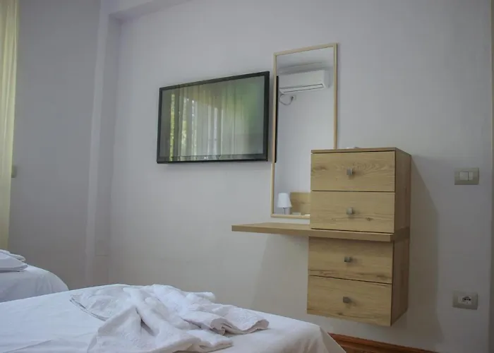 Ballo * Gjirokastër